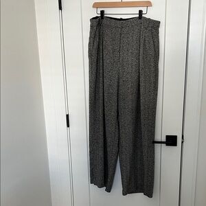 NWOT H&M Black and White herringbone wide leg trousers